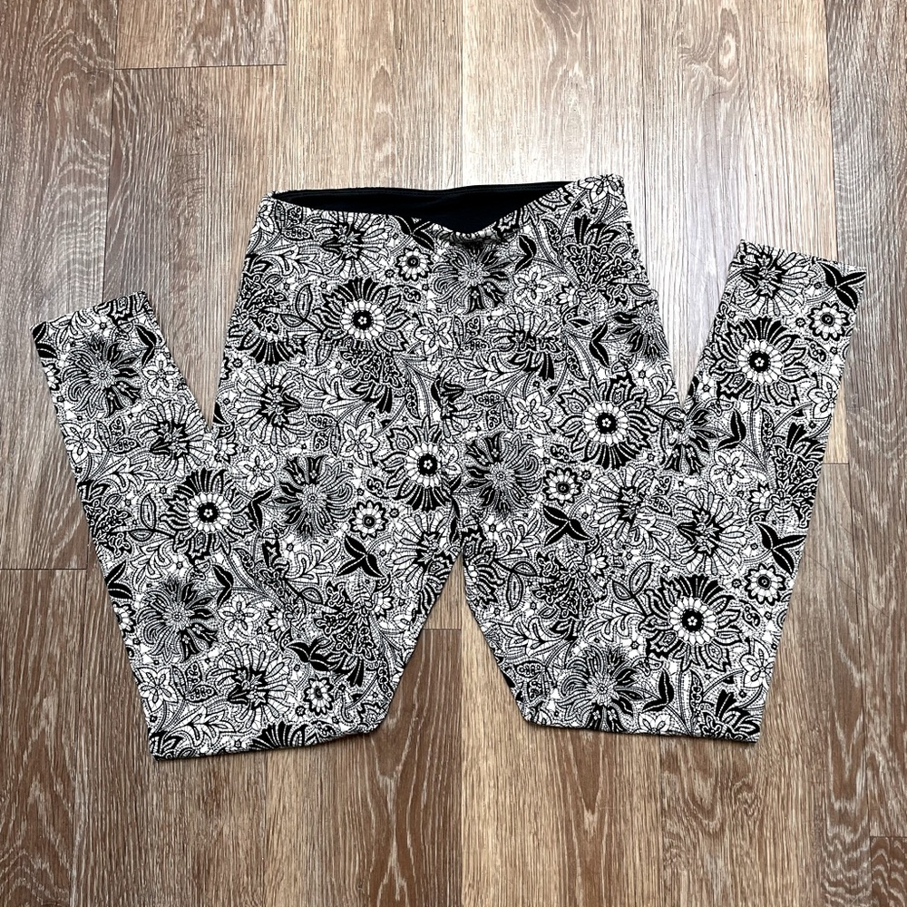 Sanctuary Black and White Funky Design Lagging’s XS